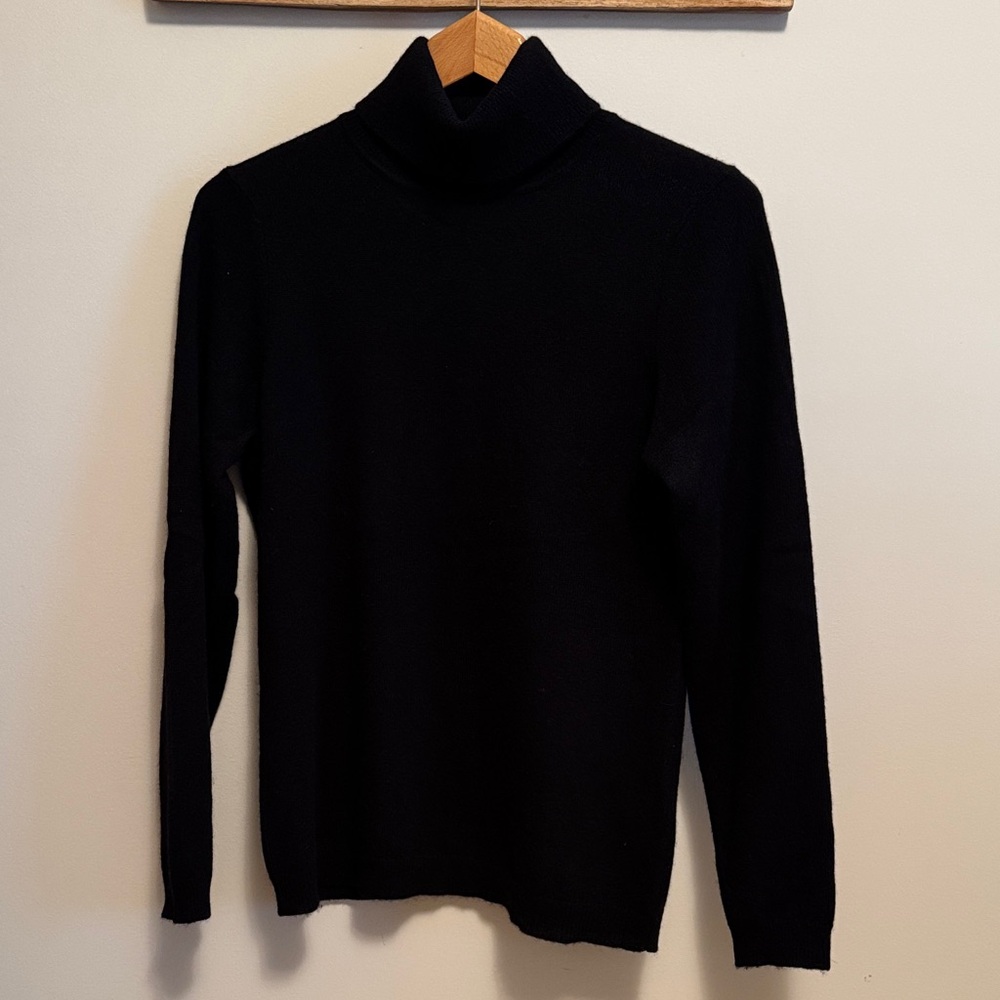 Classic Black Turtleneck Cashmere Sweater